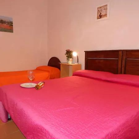 In 23142 Porto Istana