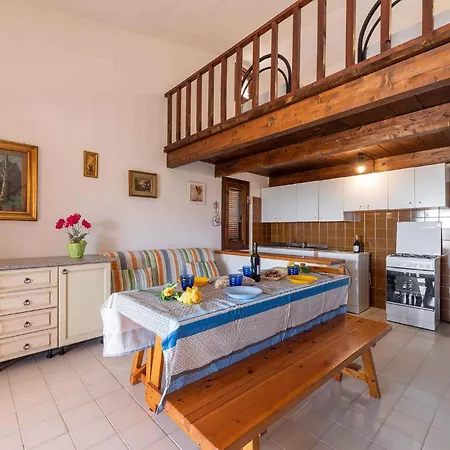 公寓 In 23142 Porto Istana